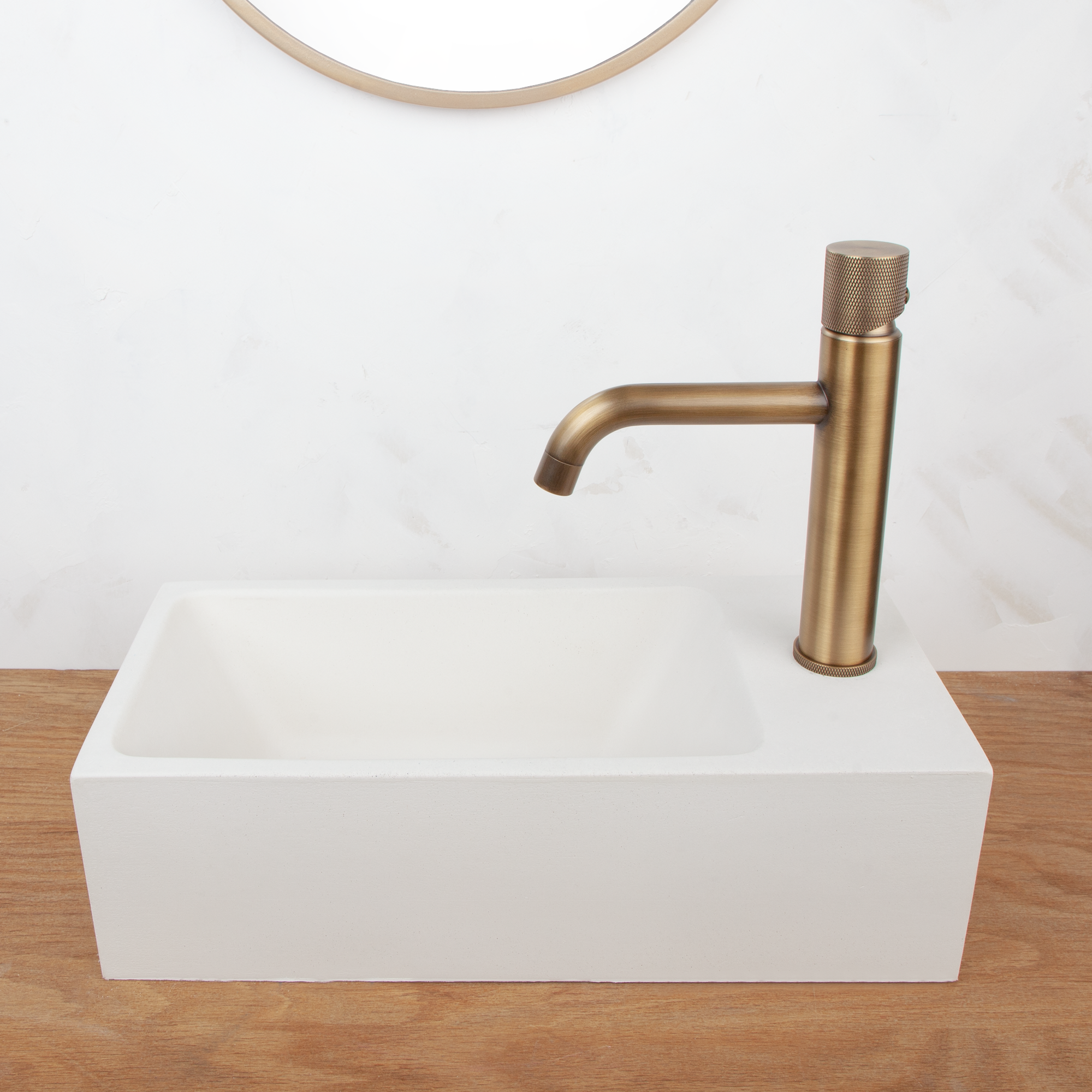 Single Hole Single-Handle Faucet